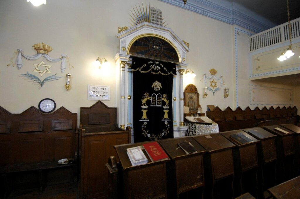 The interior - the Torah cabinet