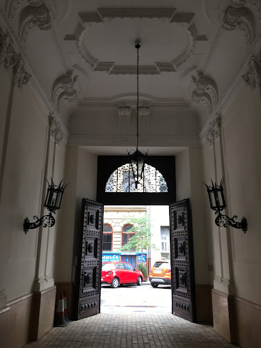 The entrance from the gateway