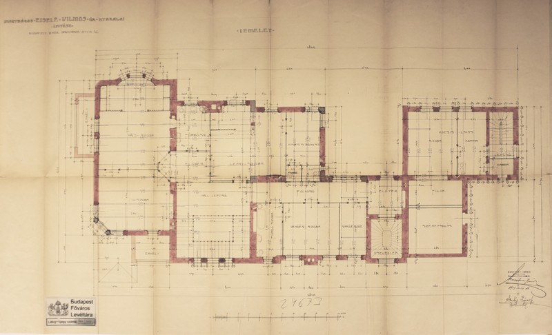 The layout of the mansion - first floor