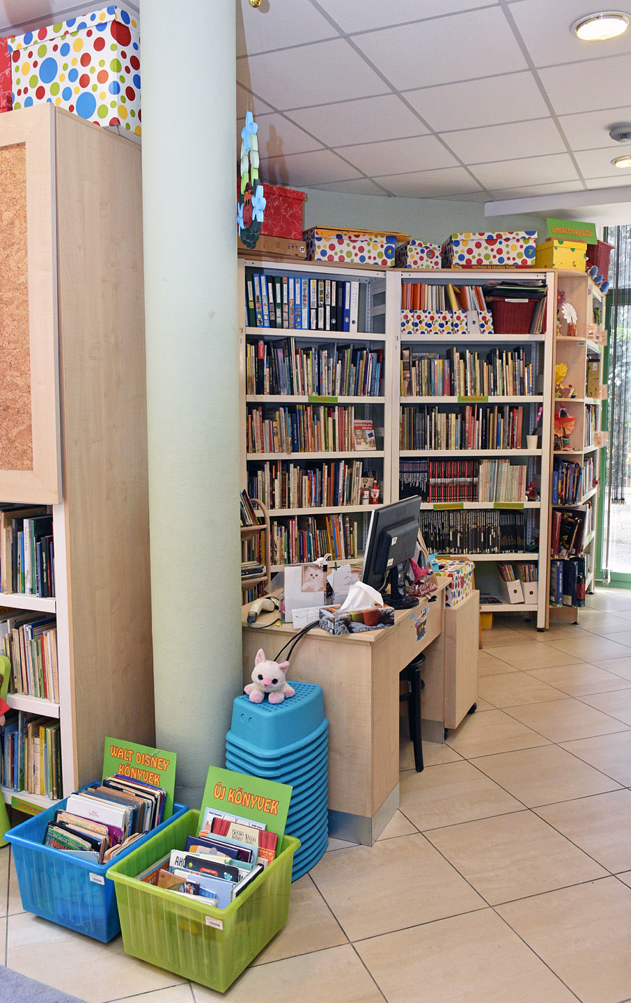 fotó a gyerekkönyvtárról