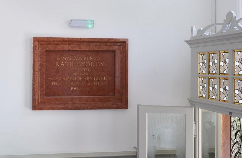 Memorial plaque in the museum - György Ráth and his widow