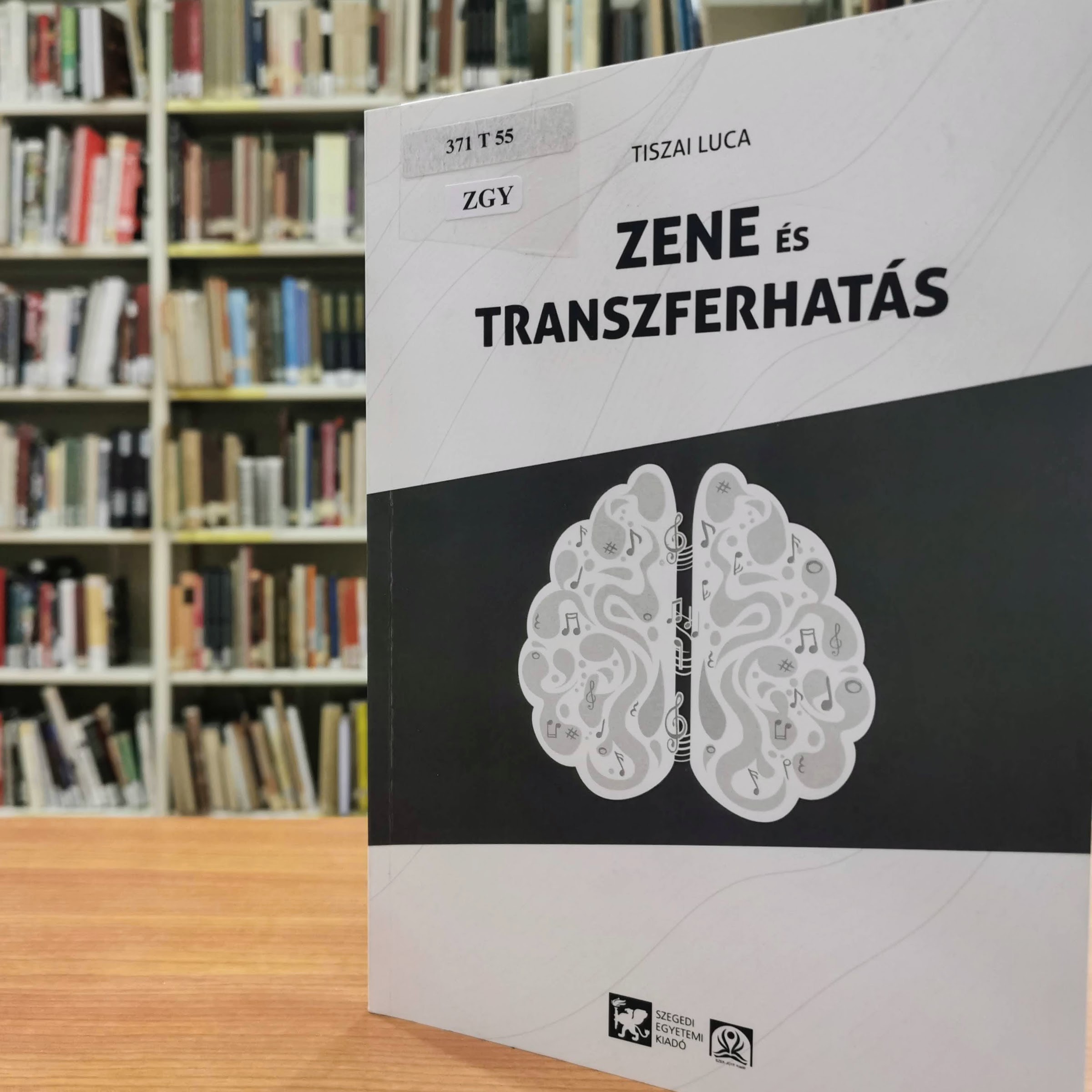 Zene és transzferhatás c. könyv borítója