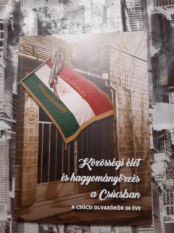 magyar zászló a könyvborítón