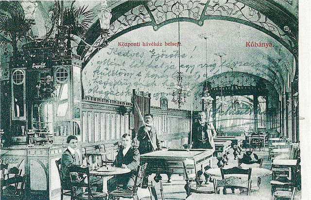 A Központi kávéház belseje