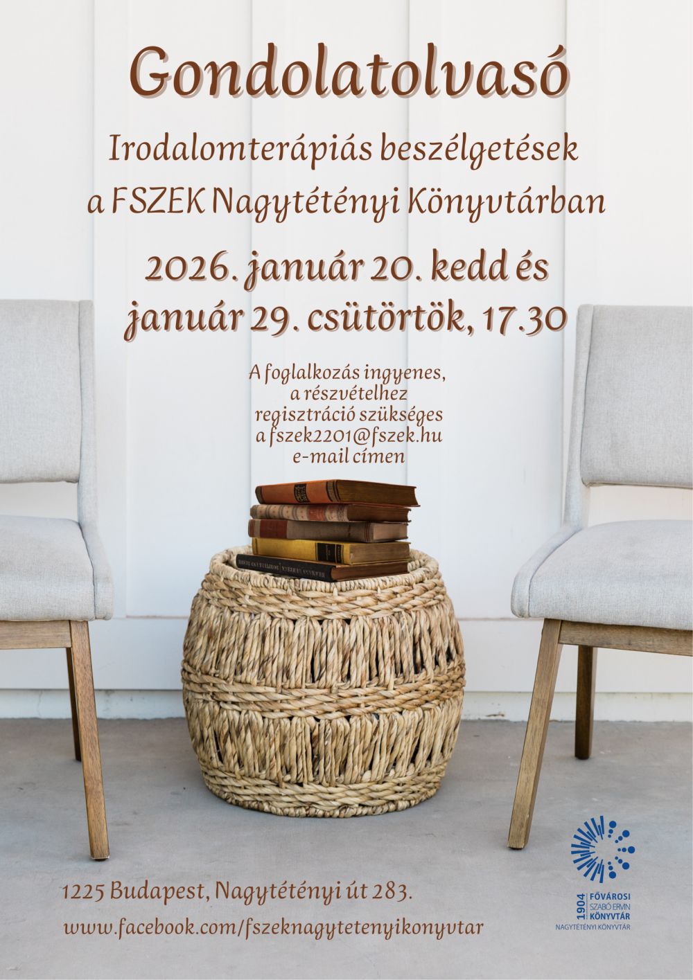 kis asztalon könyvek, mellette két szék