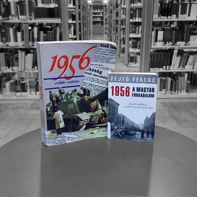 1956-ról szóló könyvek a könyvtári térben
