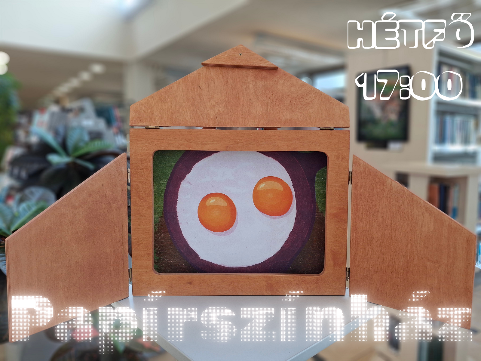 A képen egy papírszínház látható.