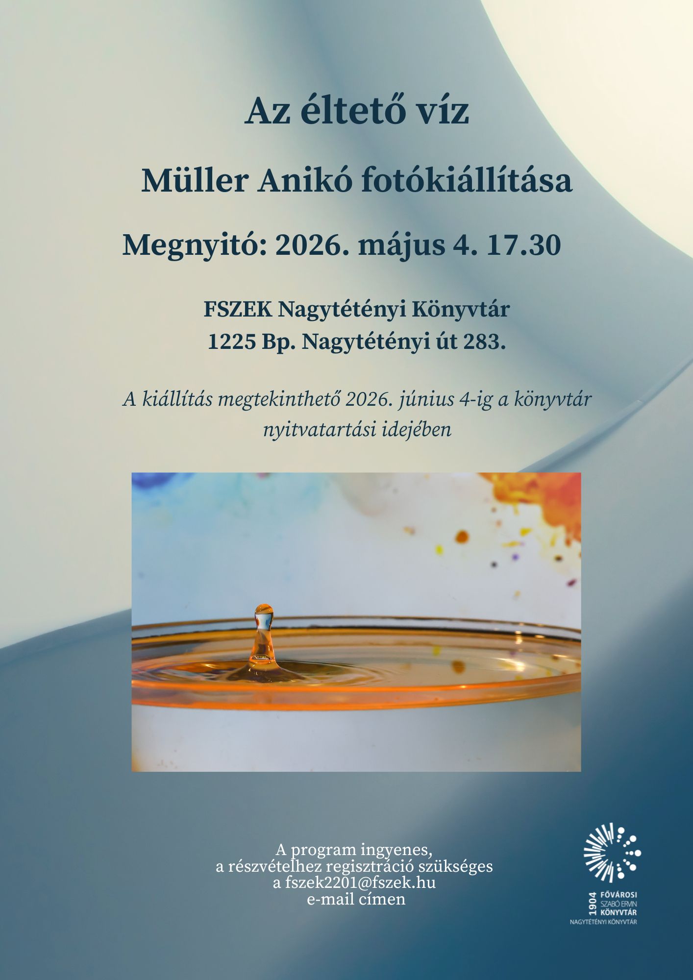A program plakátja a kiállítás egyik fotójával.