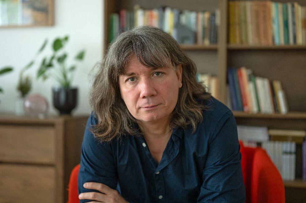 Kiss Tibor Noé fotója a nappaliban