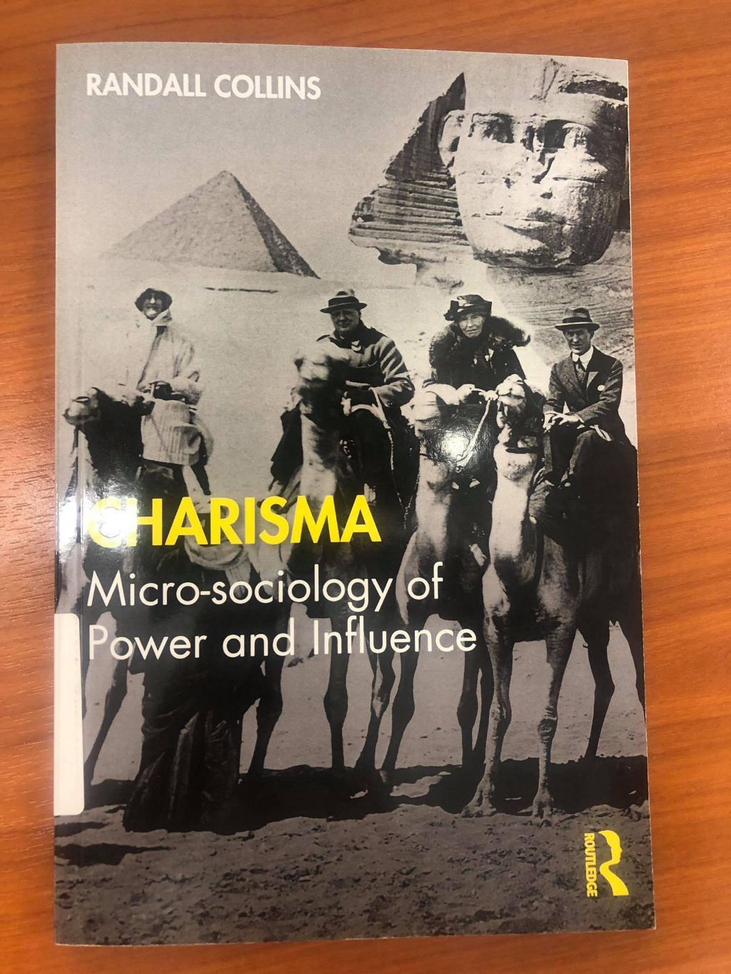 Randall Collins Charisma Micro-sociology of Power and Influence című könyvének borítója
