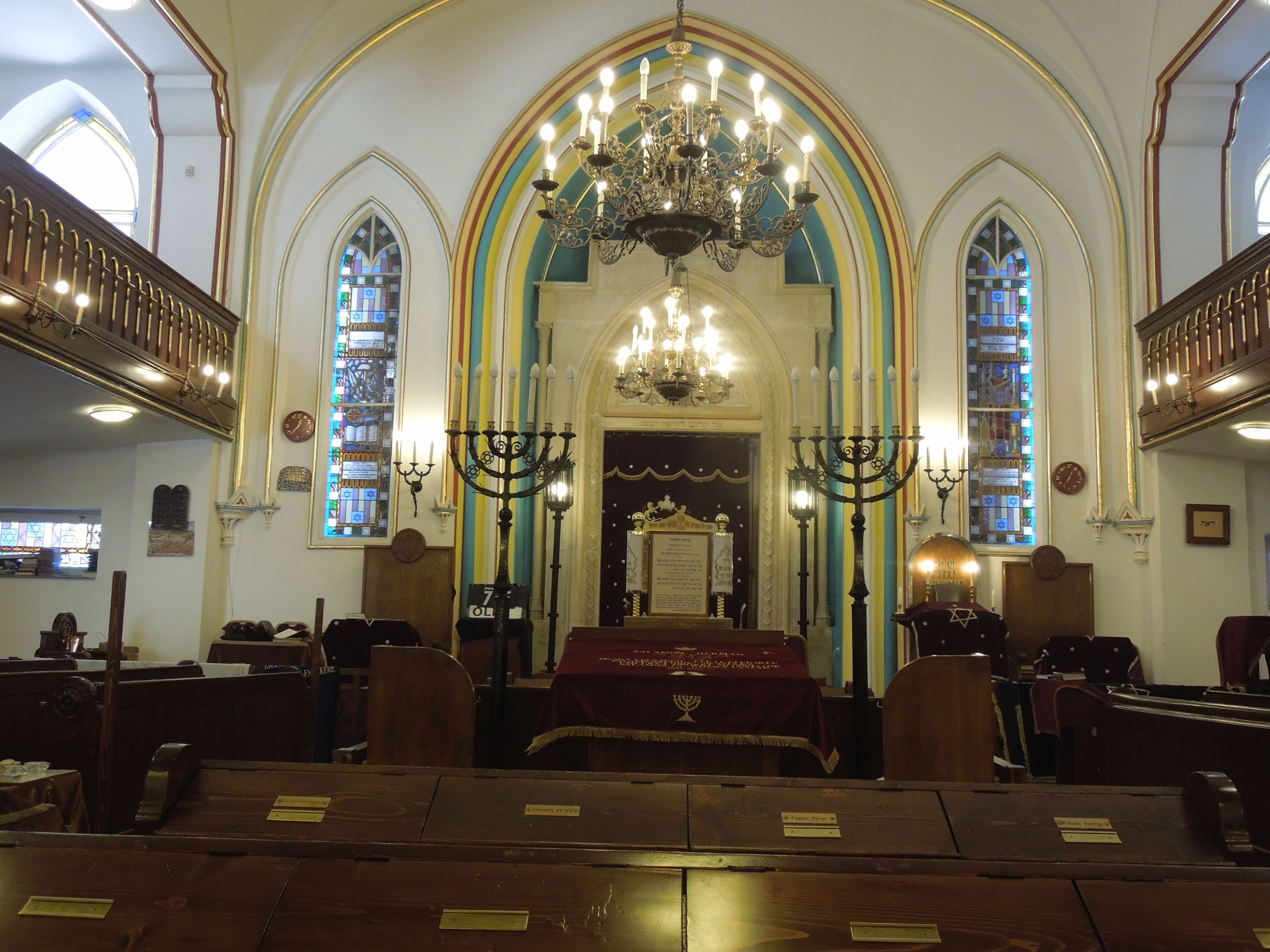 A zsinagóga belső tere