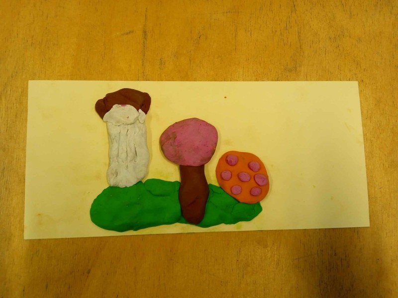 Gyurmafigurák - erdő vízeséssel