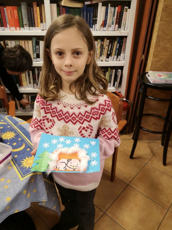 Téli kuckó papírból és készítője