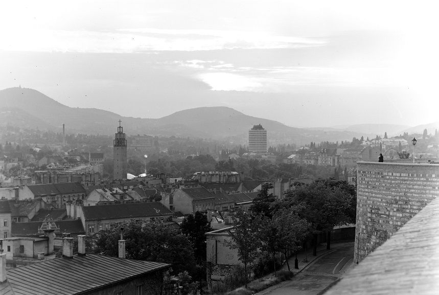 A Körszálló 1967-ben a Tóth Árpád sétányról nézve