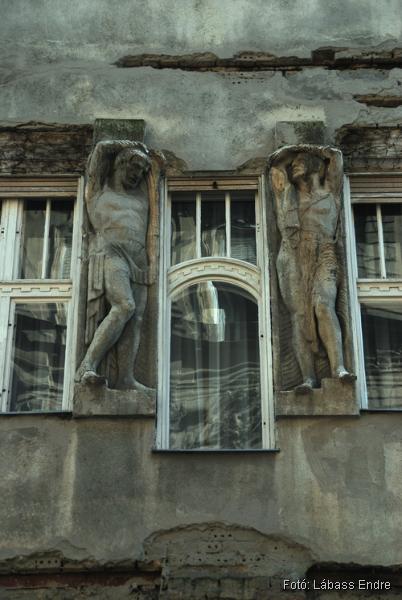 Statues on the facade - atlantes
