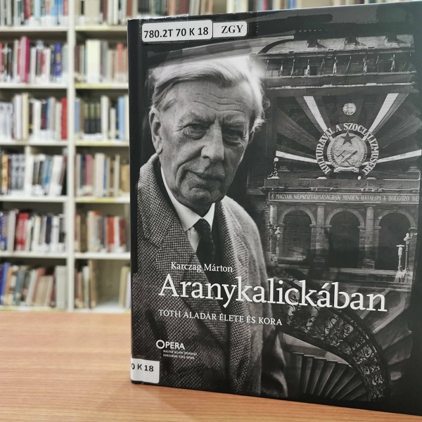Karczag Márton Aranykalickában című könyv borítója