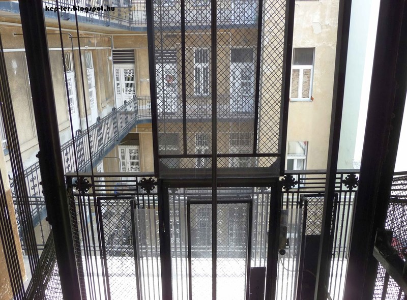 The courtyard from the staircase