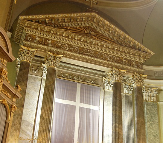The tympanum above the high altar