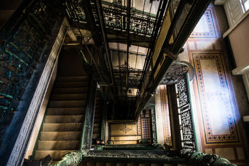 A lépcsőház felülnézetből