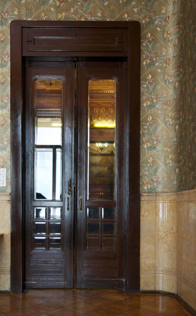 The sliding door of the parlour room